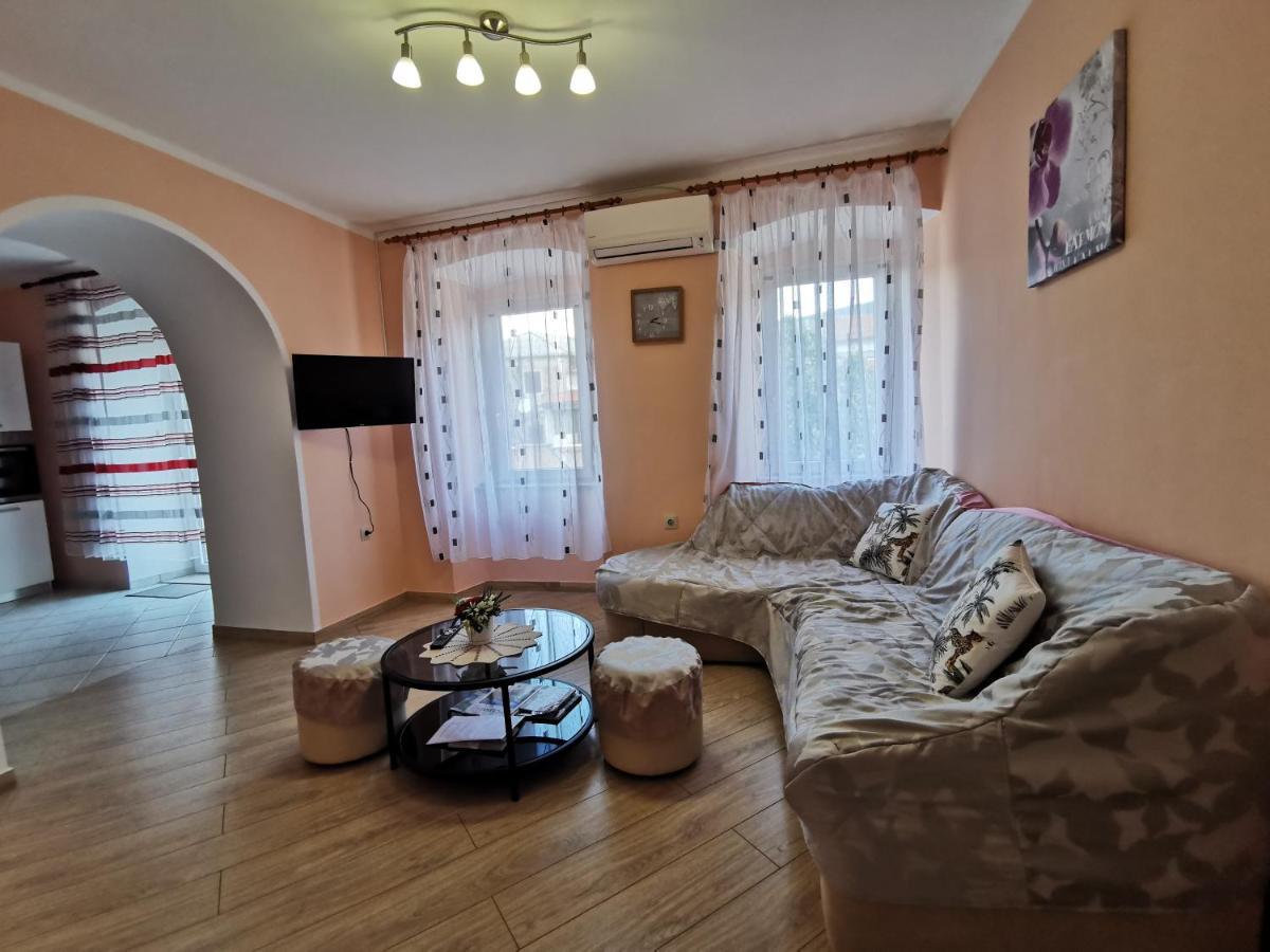 Apartamento Apartman Pod Nehajem Senj  Exterior foto